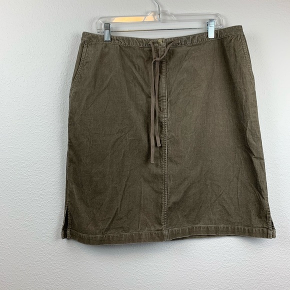 Eddie Bauer Dresses & Skirts - Eddie Bauer women’s size 16 corduroy skirt
